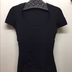 Le Chateau Women Knit Top Short Sleeve Scoop Neck Black Small